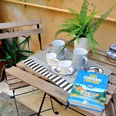 Relax Chiavari House-2